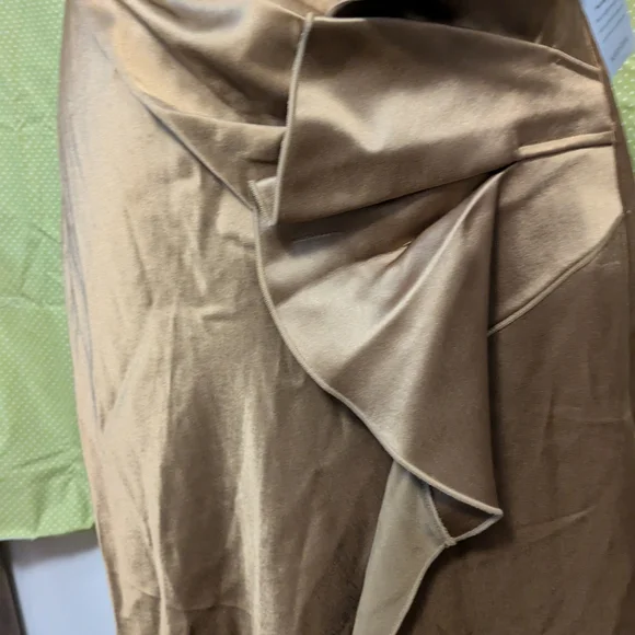 Elegant Brown Satin Evening Dress - Picture 5 of 6